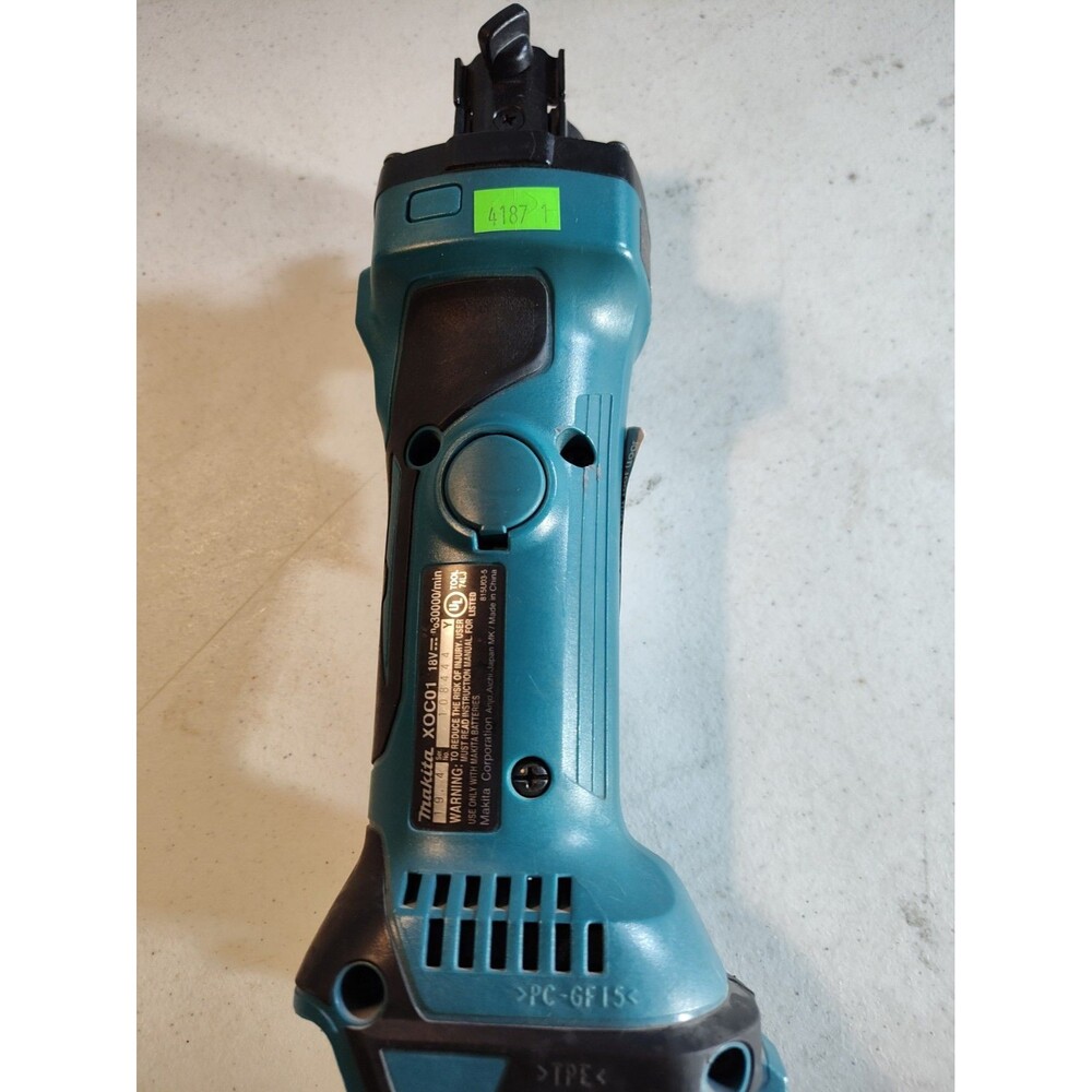 Makita Cutting Saw XOC01 18 Volt Cut Out Tool Only 1254
